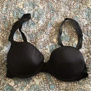 Chantelle Underwire push up bra.  Size 32A